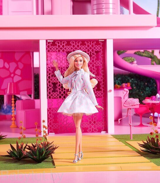 Кукла Barbie The Movie в костюме со шляпкой HRF26