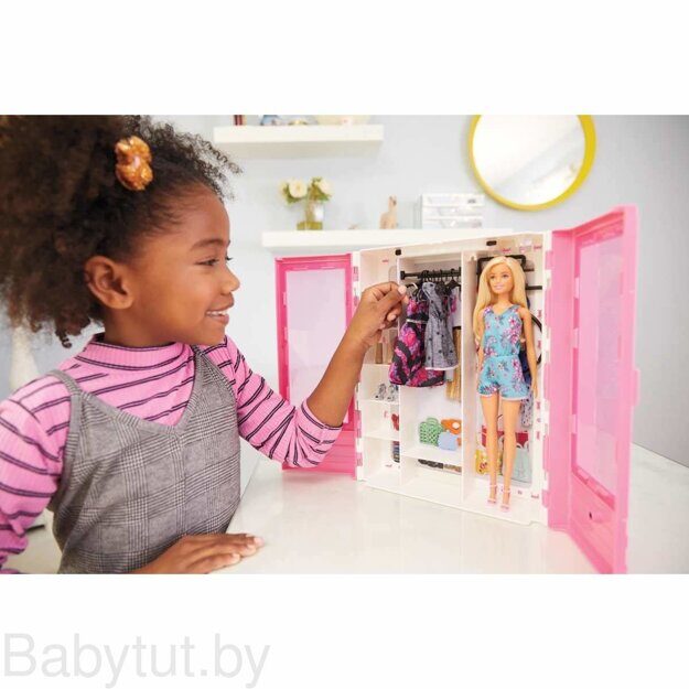 Шкаф Barbie с куклой и аксессуарами GBK12