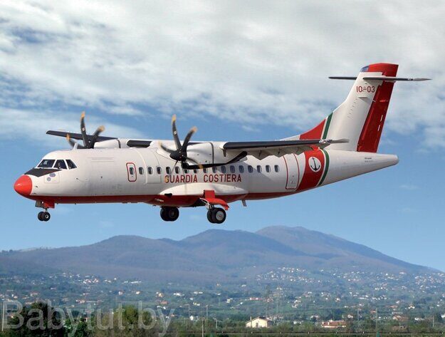 Сборная модель пассажирского двухмоторного турбовинтового самолета ITALERI 1:44 - ATR 42-500