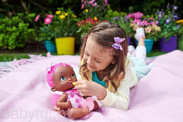 Кукла My Garden Baby Berry Hungry с розовыми волосами GYN99
