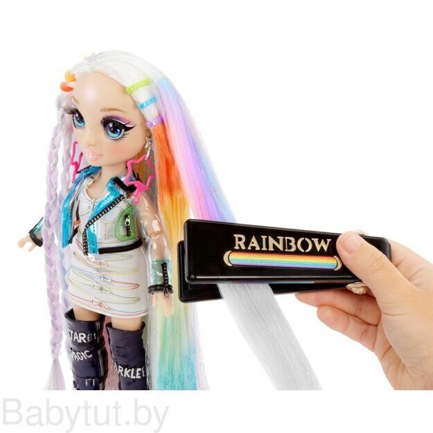 Студия красоты Rainbow High с куклой Амайя Рейн