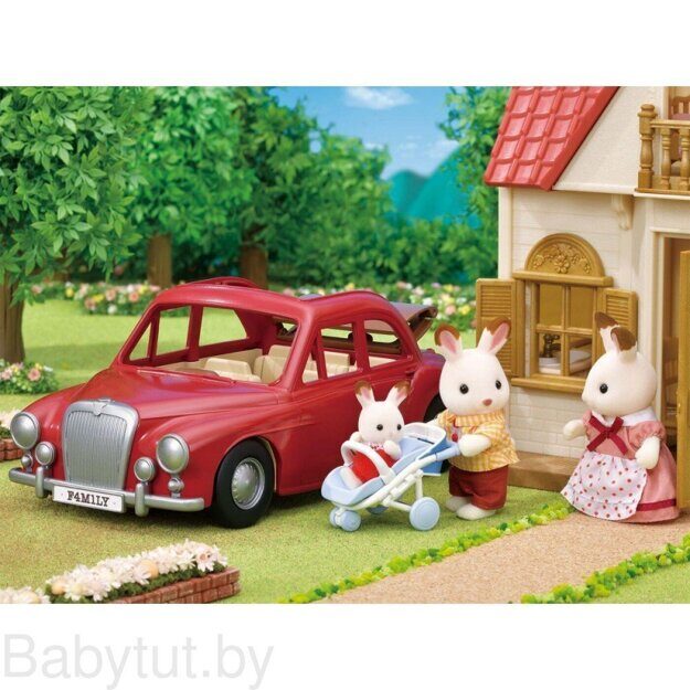 Игровой набор Sylvanian Families Семейный автомобиль 5448