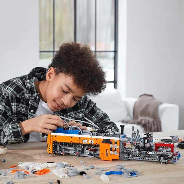 Конструктор Lego Грузовой эвакуатор 42128