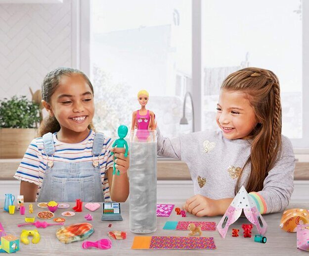 Игровой набор Barbie Color Reveal Пижамная вечеринка GRK14