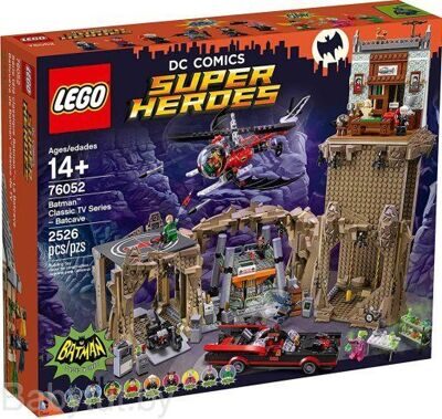 Конструктор LEGO Логово Бэтмена 76052