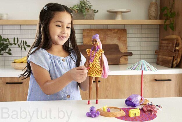 Кукла Barbie Ultimate Color Reveal Клубника GTN18